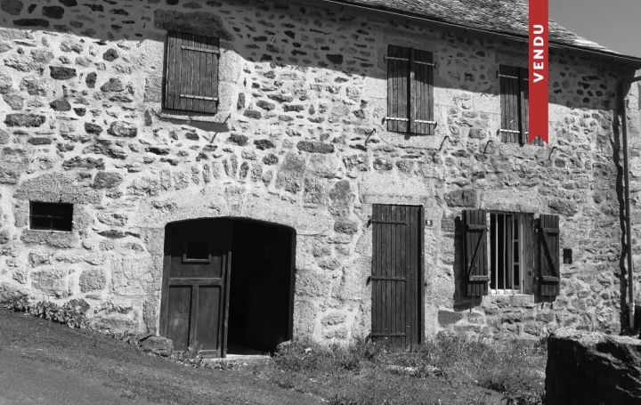 Réseau Immo-diffusion : Maison de village  CASSUEJOULS  125 m2 89 000 € 