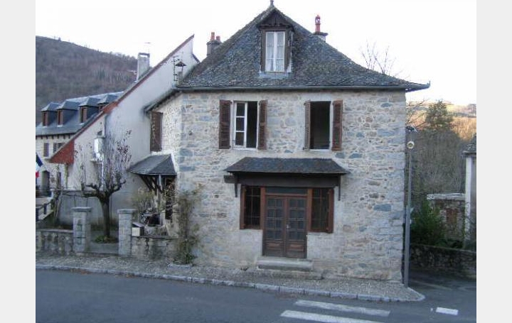 Réseau Immo-diffusion : Maison  ESTAING  70 m2 64 000 € 