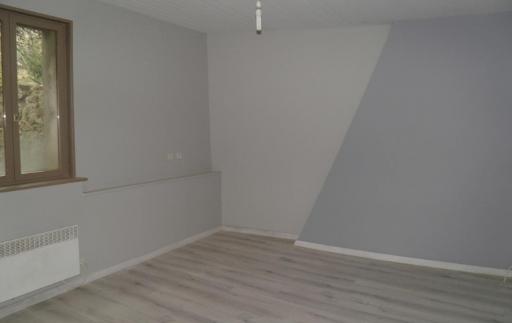 Réseau Immo-diffusion : Maison  AUSSILLON  130 m2 76 000 € 