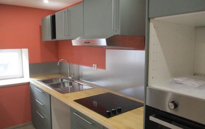 Réseau Immo-diffusion : Maison  LAVARDAC  80 m2 85 000 € 