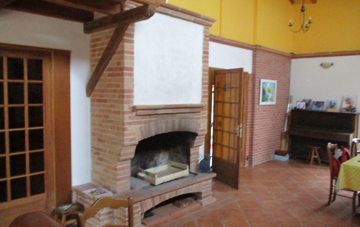 Réseau Immo-diffusion : Maison  POMPIGNAN  214 m2 599 000 € 