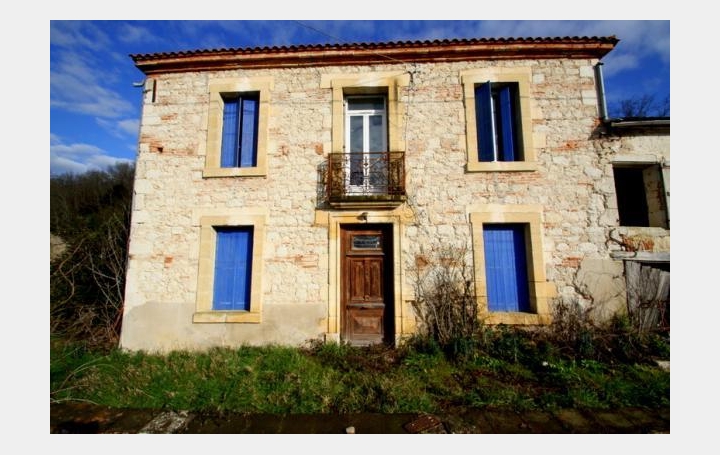 Réseau Immo-diffusion : Maison  SAINT-ROMAIN-LE-NOBLE  187 m2 65 000 € 