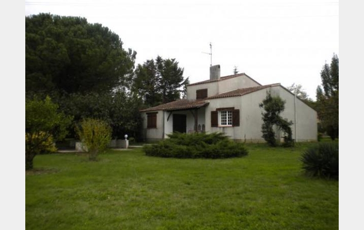 Réseau Immo-diffusion : Villa  SAINT-ETIENNE-DE-FOUGERES  120 m2 160 000 € 