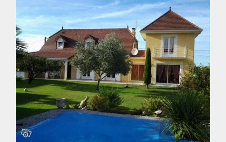 Réseau Immo-diffusion : Villa  NARCASTET  180 m2 296 000 € 