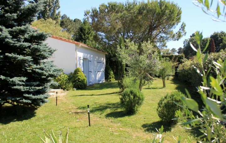 Réseau Immo-diffusion : Maison  BREUILLET  138 m2 342 000 € 