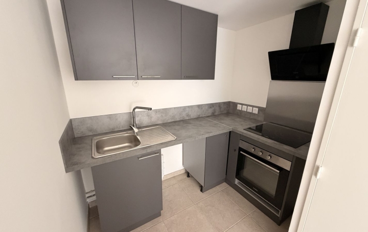 3 Pièces GARDANNE (13120)  52 m2 1 180 € 