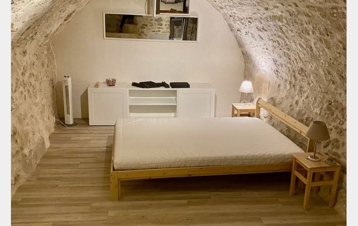 Studio AIX-EN-PROVENCE (13100)  22 m2 595 € 