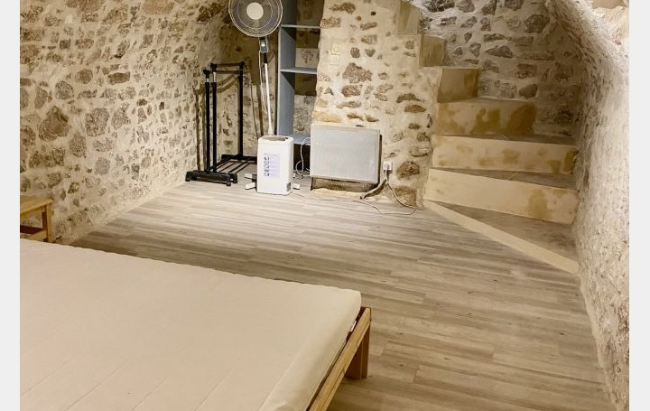 Studio AIX-EN-PROVENCE (13100)  22 m2 595 € 