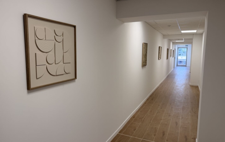 Local / Bureau SAINT-VICTORET (13730) 15 m<sup>2</sup> 475 € 