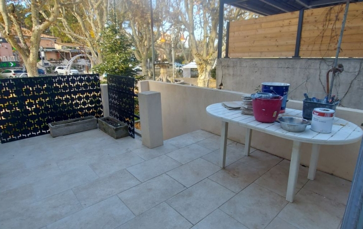 2 Pièces SIMIANE-COLLONGUE (13109)  55 m2 1 200 € 
