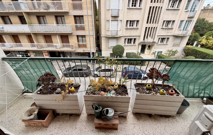 4 Pièces AIX-EN-PROVENCE (13100)  104 m2 2 200 € 