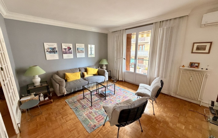 4 Pièces AIX-EN-PROVENCE (13100)  104 m2 2 200 € 