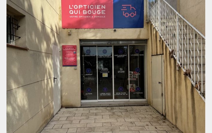 Local commercial SAINT-VICTORET (13730)  78 m2 995 € 