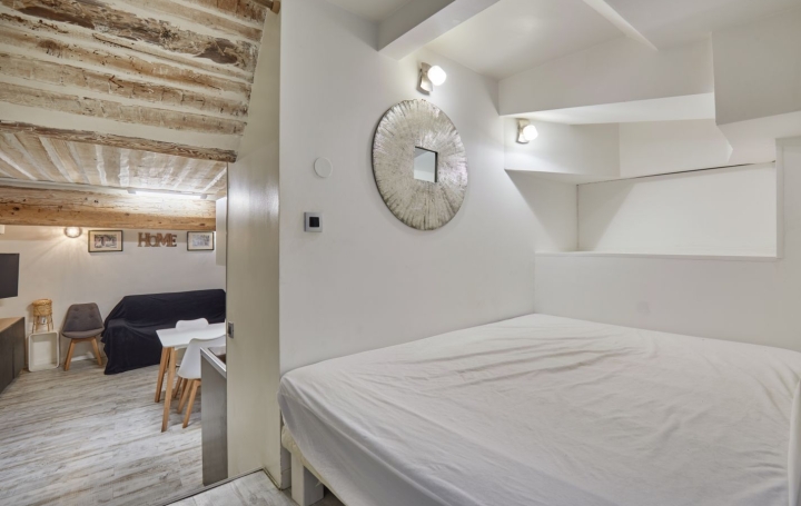 2 Pièces AIX-EN-PROVENCE (13100)  32 m2 990 € 