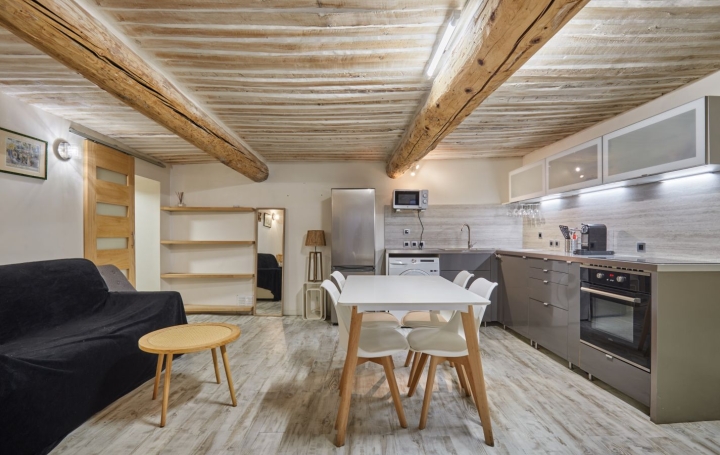 2 Pièces AIX-EN-PROVENCE (13100)  32 m2 990 € 