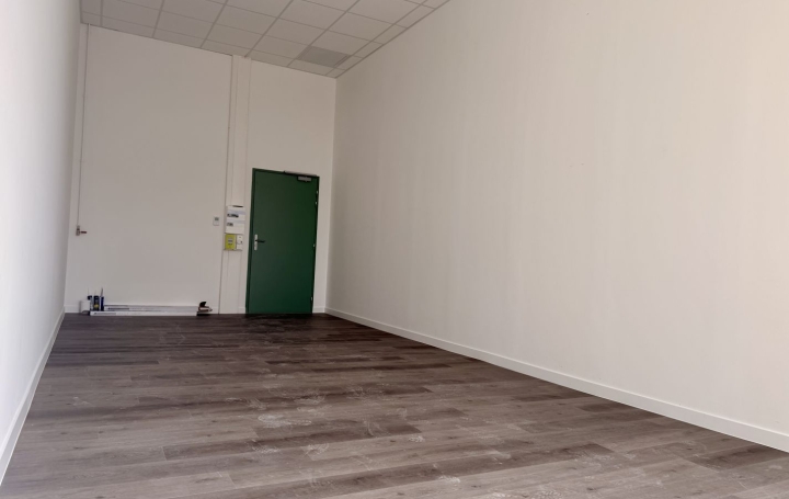 Local commercial AIX-EN-PROVENCE (13100)  30 m2 901 € 