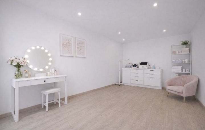 Local commercial EGUILLES (13510)  15 m2 595 € 