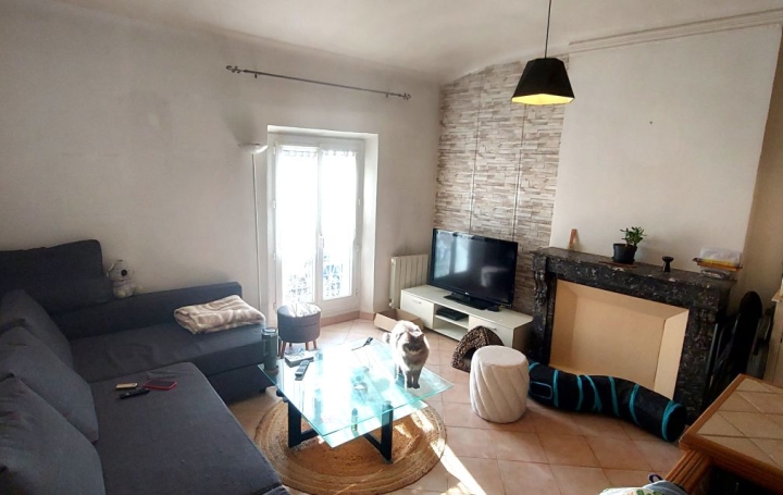 2 Pièces GARDANNE (13120)  40 m2 652 € 