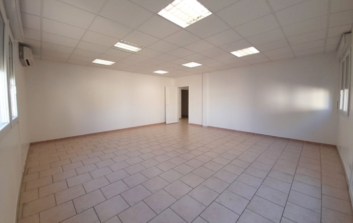 Local commercial GARDANNE (13120)  107 m2 1 050 € 