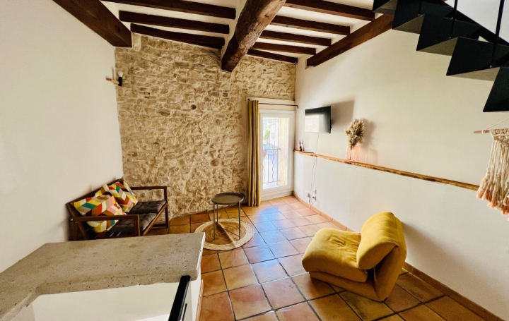 Maison de village EGUILLES (13510)  32 m2 795 € 