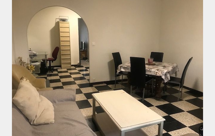 Maison de village EYGUIERES (13430)  63 m2 780 € 