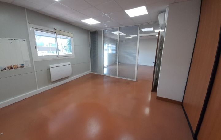 Local commercial GARDANNE (13120)  230 m2 2 600 € 