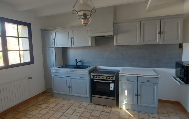 Maison BOUC-BEL-AIR (13320)  131 m2 2 100 € 