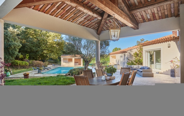 Maison SIMIANE-COLLONGUE (13109)  220 m2 1 480 000 € 