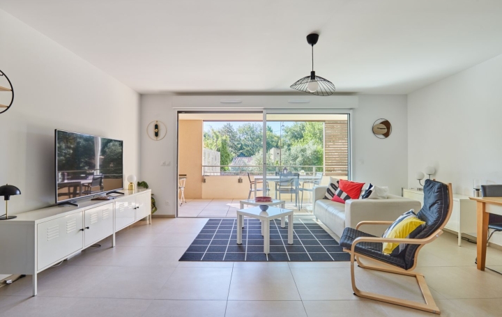 3 Pièces LE THOLONET (13100)  81 m2 480 000 € 
