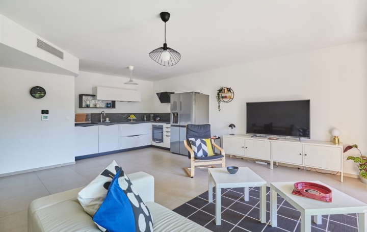 3 Pièces LE THOLONET (13100)  81 m2 480 000 € 