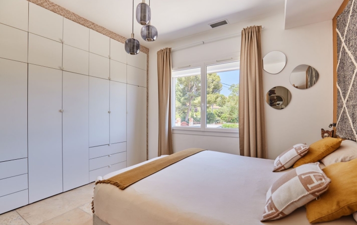 Maison SAUSSET-LES-PINS (13960)  180 m2 1 145 000 € 