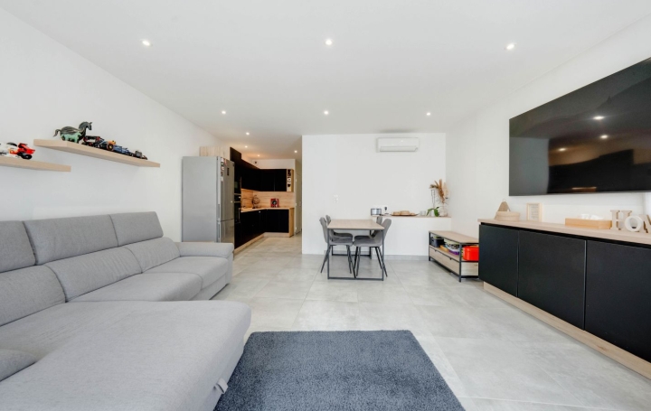 3 Pièces SIMIANE-COLLONGUE (13109)  68 m2 293 000 € 