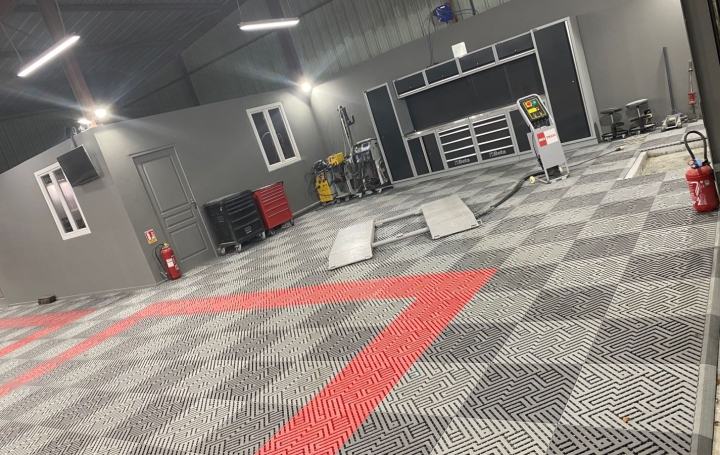 Activité commerciale SIMIANE-COLLONGUE (13109)   295 000 € 