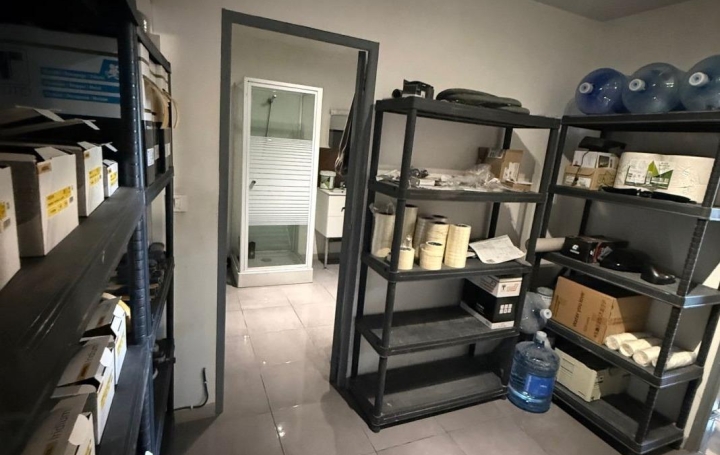 Activité commerciale SIMIANE-COLLONGUE (13109)   295 000 € 