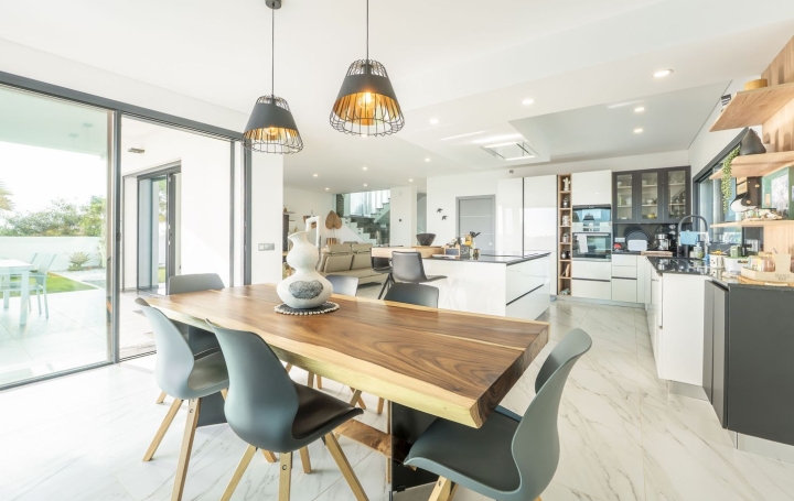 Villa PERA (8365-204)  230 m2 1 498 000 € 