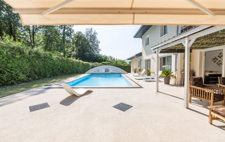 Villa MOUXY (73100)  185 m2 750 000 € 