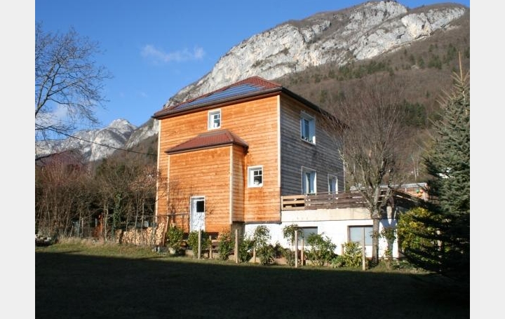 Réseau Immo-diffusion : Maison  MENTHON-SAINT-BERNARD  130 m2 695 000 € 