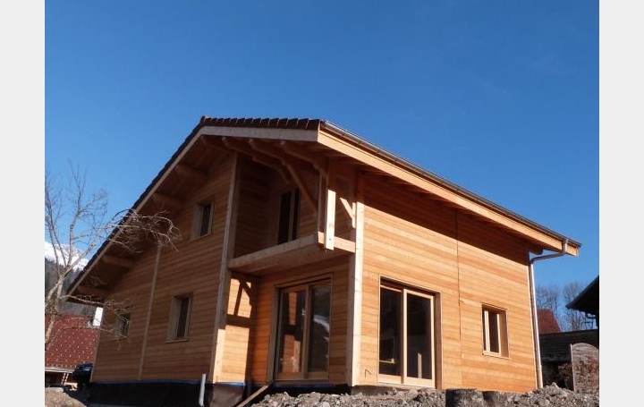 Réseau Immo-diffusion : Maison  SEYTHENEX  82 m2 260 000 € 