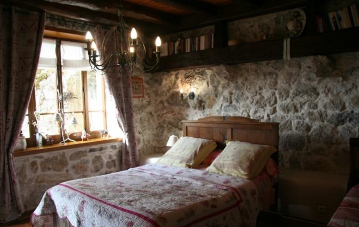 Réseau Immo-diffusion : Maison  SAINT-FERREOL  200 m2 345 000 € 