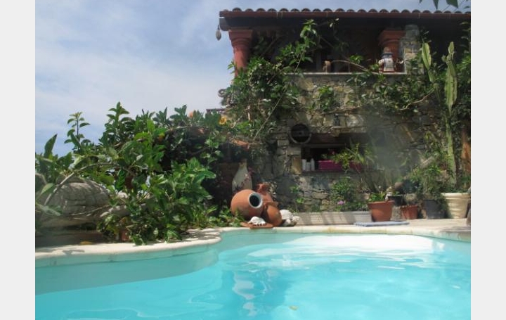 Réseau Immo-diffusion : Maison  MENTON  150 m2 640 000 € 