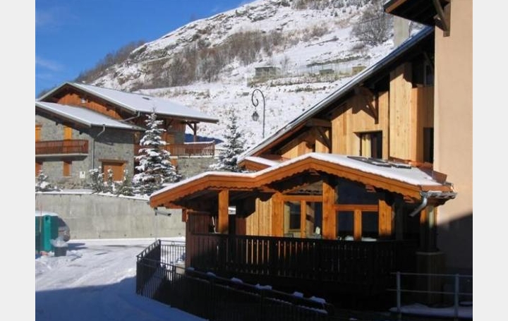 Réseau Immo-diffusion : Villa  SAINT-MARTIN-DE-BELLEVILLE  140 m2 150 000 € 