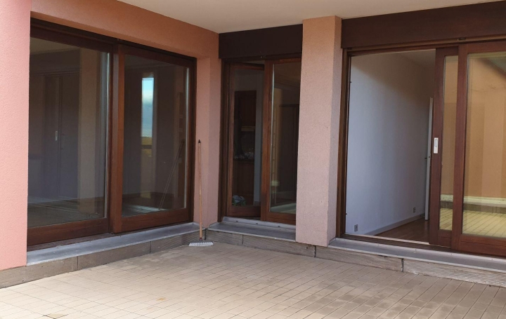 Réseau Immo-diffusion : Appartement P3  SAINT-JULIEN-EN-GENEVOIS  78 m2 1 480 € 