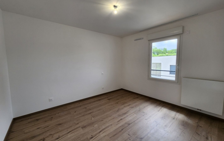 Réseau Immo-diffusion : Appartement P2  SAINT-JULIEN-EN-GENEVOIS  45 m2 1 240 € 