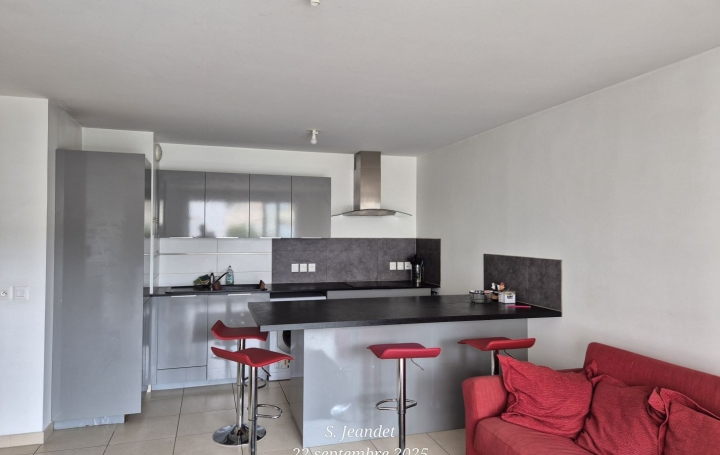 3 Pièces FERNEY-VOLTAIRE (01210)  60 m2 1 780 € 