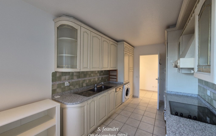 3 Pièces SAINT-JULIEN-EN-GENEVOIS (74160)  79 m2 1 652 € 