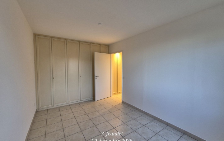 3 Pièces SAINT-JULIEN-EN-GENEVOIS (74160)  79 m2 1 652 € 