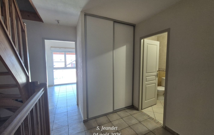 3 Pièces VALLEIRY (74520)  72 m2 1 290 € 