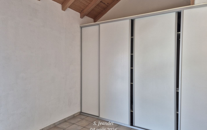 3 Pièces VALLEIRY (74520)  72 m2 1 290 € 