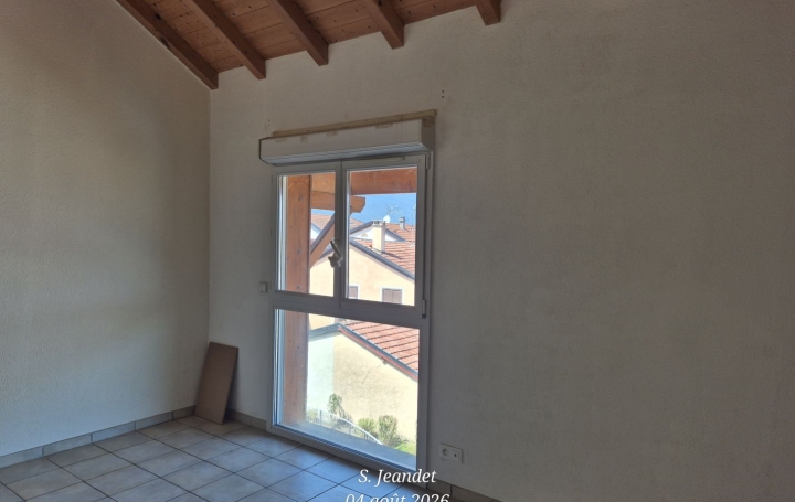 3 Pièces VALLEIRY (74520)  72 m2 1 290 € 
