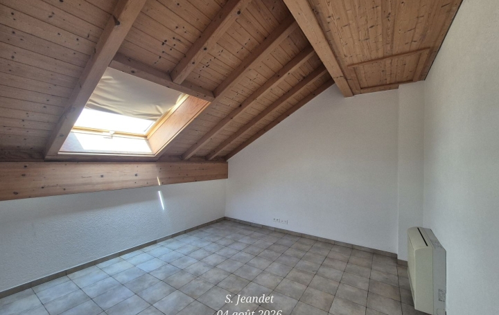 3 Pièces VALLEIRY (74520)  72 m2 1 290 € 